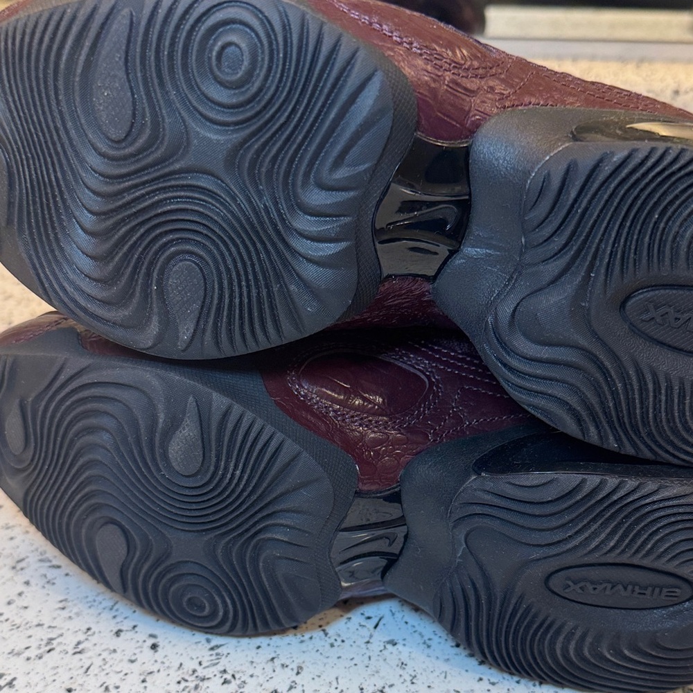 Nike Low-Top Maroon Athletic Sneakers - Picture 9 of 16